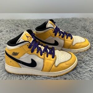 Size 7Y- Air Jordan 1 Mid Lakers sneakers
